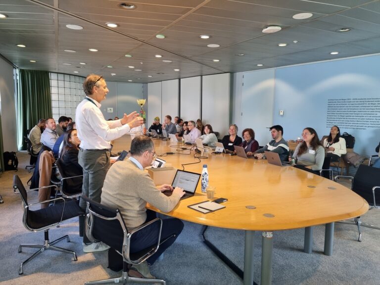 Fokko Kroesen kicks off the deep dive sessions